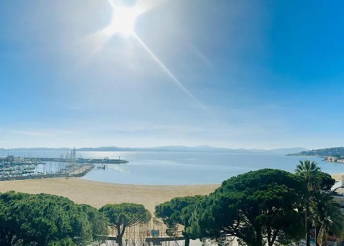 Grand Appartement - Central Beach - Residence De La Rose