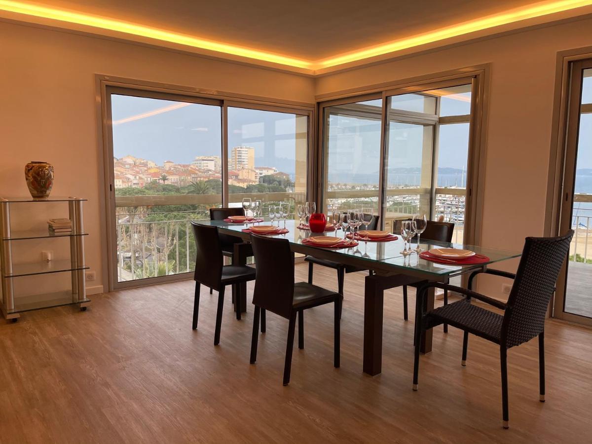 Grand - - De La Rose Apartment